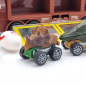 Ciężarówka Dino z wyrzutnią i samochodzikami / Woopie Ciężarówka Dino z wyrzutnią i samochodzikami / Woopie