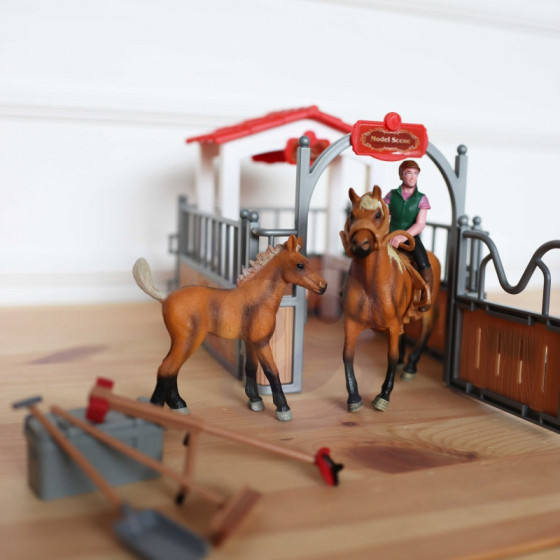Zagroda dla koni + figurki 18 el. / Woopie