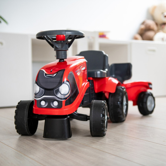 Jeździk traktorek IH Ride-On czerwony + akc. / Falk