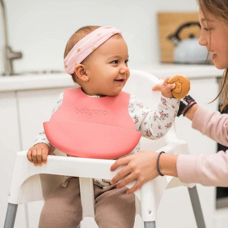 Miękki śliniak z kieszonką i regulacją Różowy / Babyono