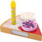 Truskawkowy tort urodzinowy / Small Foot Design Truskawkowy tort urodzinowy / Small Foot Design