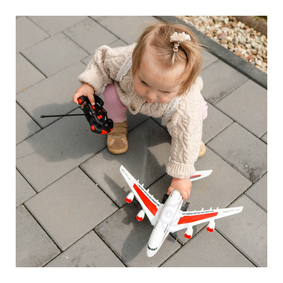 Zdalnie sterowany samolot pasażerski Airline / Woopie