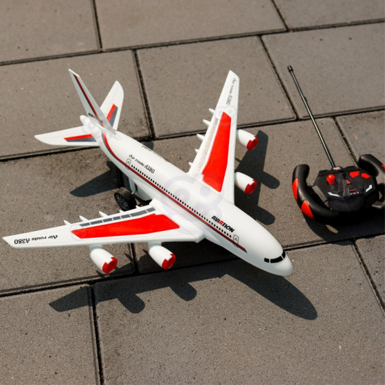 Zdalnie sterowany samolot pasażerski Airline / Woopie