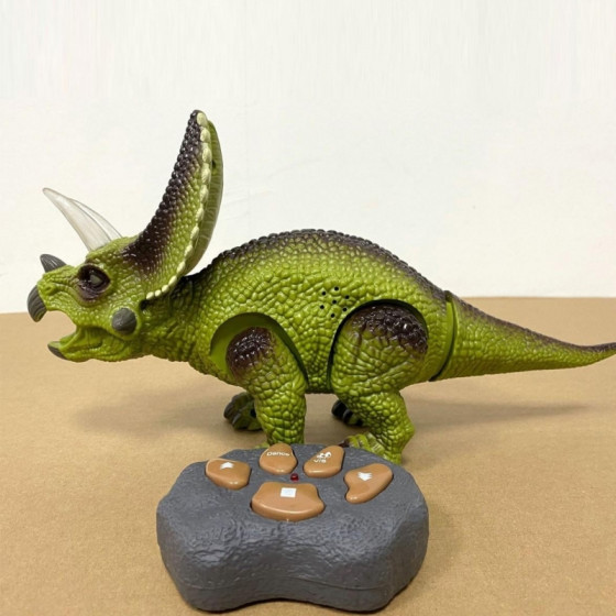 Zdalnie sterowany dinozaur Triceratops RC / Woopie