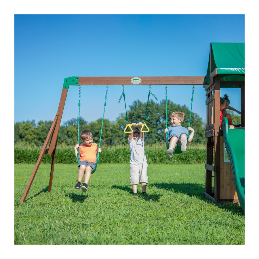 Plac zabaw Lakewood Backyard / Discovery