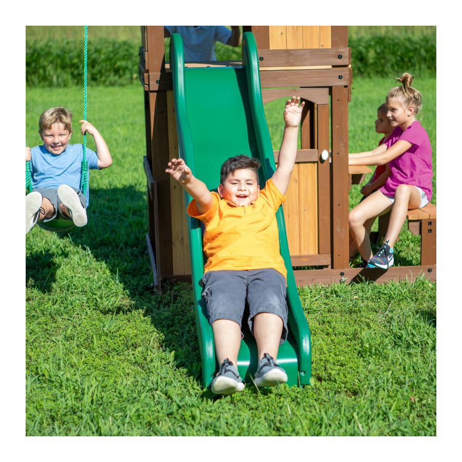 Plac zabaw Lakewood Backyard / Discovery