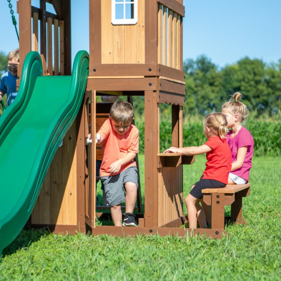 Plac zabaw Lakewood Backyard / Discovery