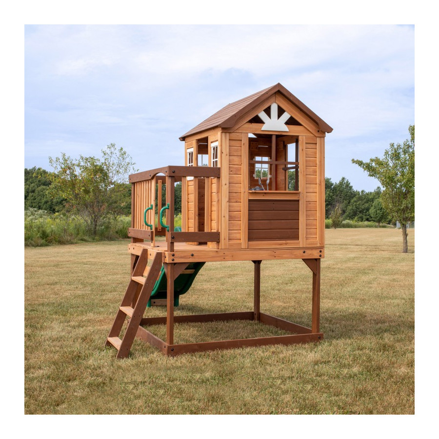 Plac zabaw Echo Heights Backyard / Discovery