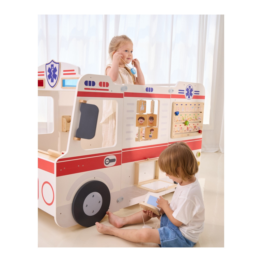 Duży ambulans z akcesoriami / Viga