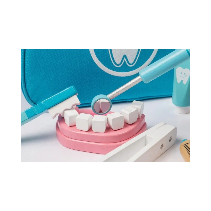 Drewniany zestaw małego dentysty z torbą / Joueco