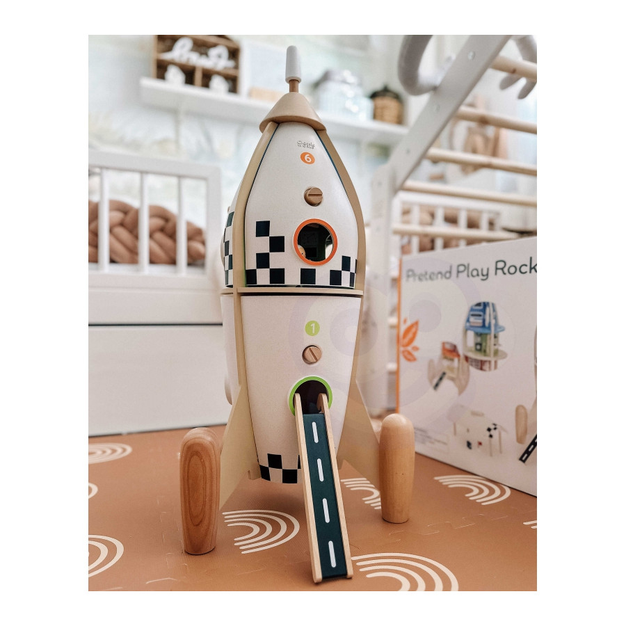Domek dla lalek Rakieta kosmiczna + figurki i akcesoria / Classic World