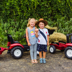 Traktor na pedały Valtra S4 z przyczepką / Falk