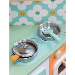 Rozkładana kuchnio-jadalnia z akcesoriami / Classic world