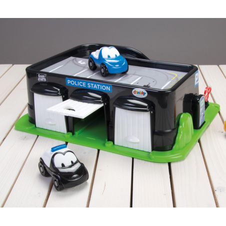 Garaż policyjny z 2 autkami Fun cars / Dantoy