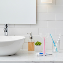 Silikonowa szczoteczka do zębów w kształcie U Różowa / Bocioland