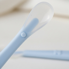 Łyżeczka silikonowa Niebieska / Bocioland