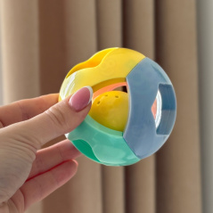 Pastelowa grzechotka kuleczka / Woopie