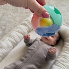 Pastelowa grzechotka kuleczka / Woopie