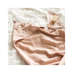 Ręczniczek bambusowy z kapturkiem i uszkami 100x100 cm Różowy / Babyono