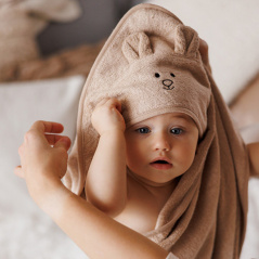 Ręczniczek bambusowy z kapturkiem i uszkami 100x100 cm Ciemny beżowy / Babyono