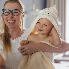 Ręczniczek bambusowy z kapturkiem i uszkami 100x100 cm Kremowy / Babyono