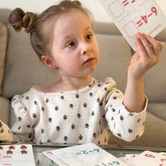 Karty edukacyjne do nauki liczenia / Woopie