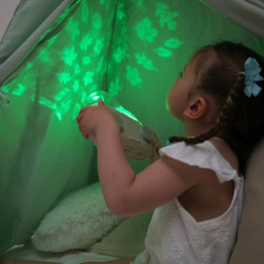 Muzyczny projektor z bajkami / CloudBox