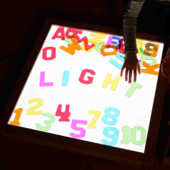 Przezroczysta tablica sensoryczna LED + Taca do malowania / Masterkidz