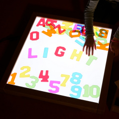 Przezroczysta tablica sensoryczna kolorowa LED + Pilot i klocki 140 el. / Masterkidz