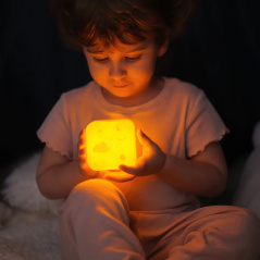 Lampka nocna Kostka kosmos / CloudBox