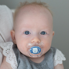 Smoczek ortodontyczny świecący 0+ Sówka 2 szt. / Dr. Brown's