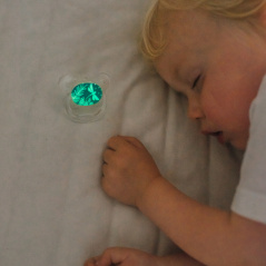 Smoczek ortodontyczny świecący 0+ Łabędź 2 szt. / Dr. Brown's