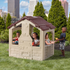 Domek ogrodowy z ławeczkami / Step2