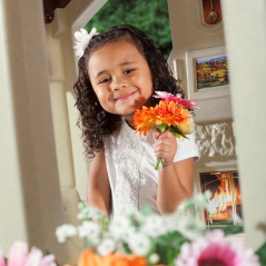 Domek ogrodowy z ławeczkami / Step2