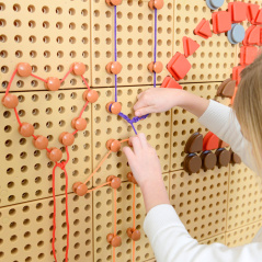 Kołeczki i sznurki do tablicy STEM 260 el. / Masterkidz